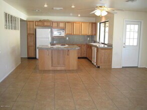 718 E Manhatton Dr in Tempe, AZ - Building Photo - Building Photo