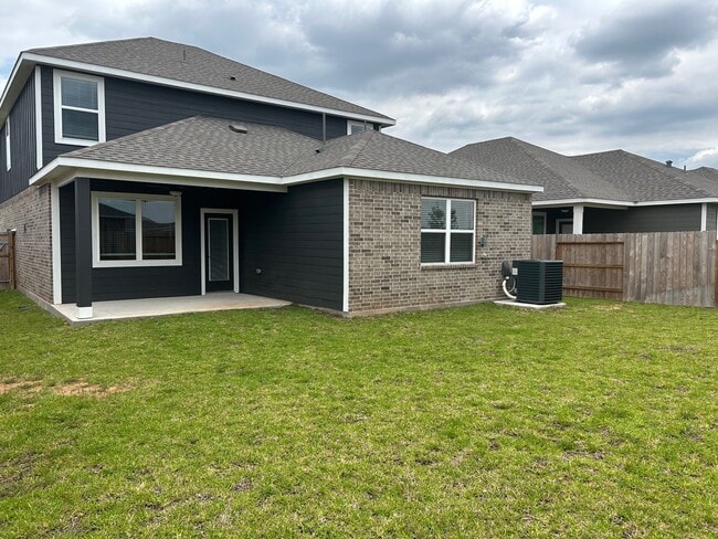 10811 Bright Beacon Dr in Beasley, TX - Building Photo - Building Photo