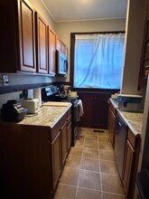 2516 Bellevue Ave, Unit a in Maplewood, MO - Foto de edificio - Building Photo