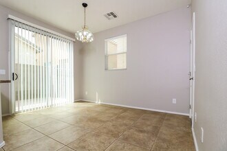 5229 W Albeniz Pl in Phoenix, AZ - Building Photo - Building Photo