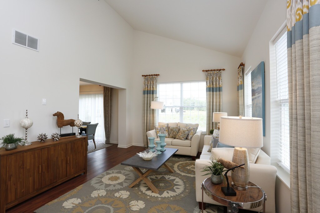 Manors at Brookmere Matteson, IL Apartments