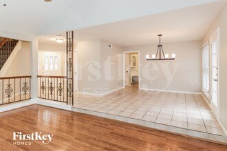 1105 Carrington Ct in Irving, TX - Foto de edificio - Building Photo