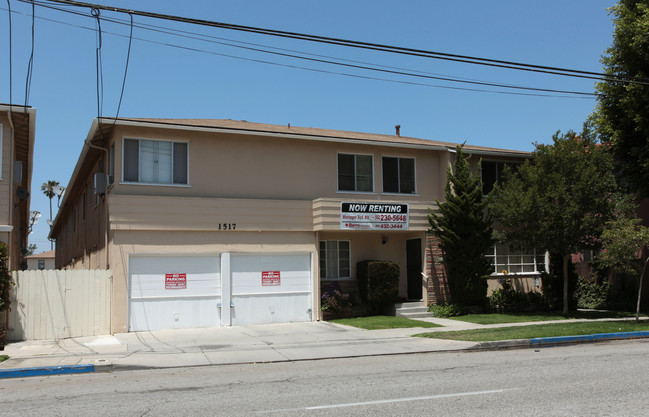 1517 E 3rd St in Long Beach, CA - Foto de edificio - Building Photo