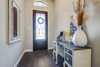 5212 Bradford Green Trail in Flower Mound, TX - Foto de edificio - Building Photo