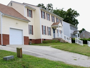 3730 Carrie Ridge Ct in Richmond, VA - Foto de edificio - Building Photo