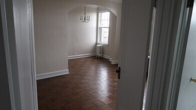 1209 W Sherwin Ave in Chicago, IL - Building Photo - Building Photo