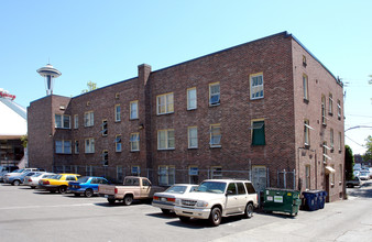 Spacious Units in a Vintage Brick Building... in Seattle, WA - Building Photo - Building Photo