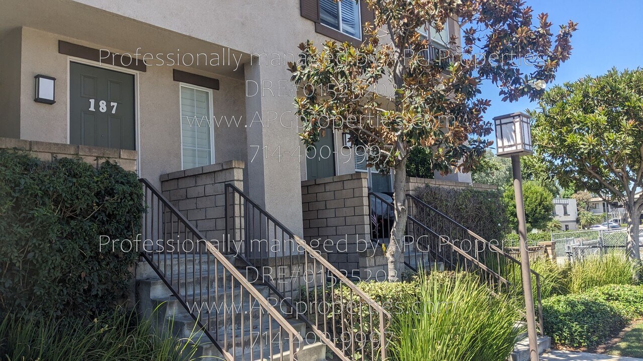 187 Shattuck St in Brea, CA - Foto de edificio