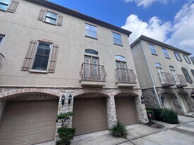 592 Bomar St in Houston, TX - Building Photo