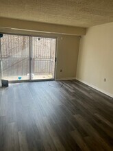 5106 F St SE, Unit 2 in Washington, DC - Foto de edificio - Building Photo