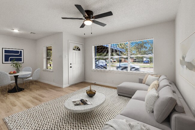 4601 W 43rd St in Houston, TX - Building Photo - Building Photo