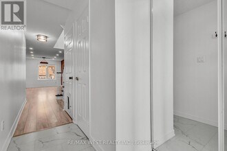 3865 Allcroft Rd in Mississauga, ON - Building Photo - Building Photo