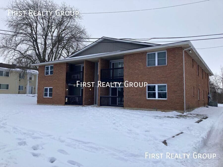 305 N Broadway St in Trotwood, OH - Building Photo