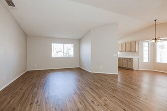 10231 Cll Del Este in Tucson, AZ - Building Photo - Building Photo