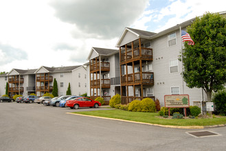 Hall Valley Apartments in Bridgeport, WV - Foto de edificio - Other