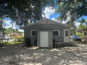 5909 NW 5th Ct in Miami, FL - Building Photo - Building Photo