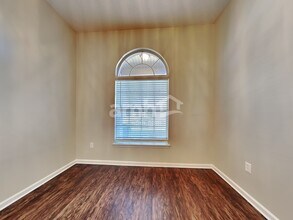 2734 Ravine Hill Dr in Middleburg, FL - Foto de edificio - Building Photo