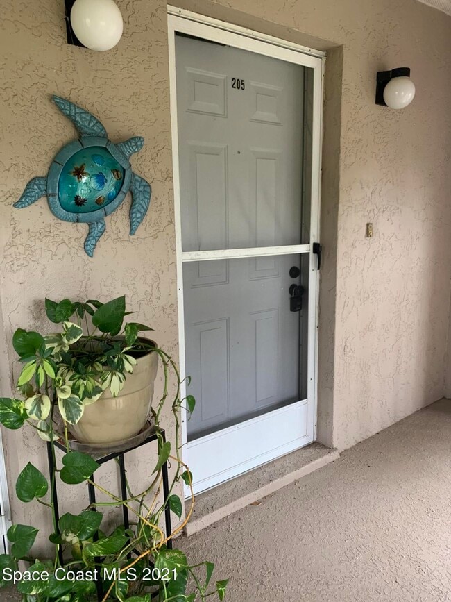 4135 Cedar Creek Cir in Merritt Island, FL - Foto de edificio - Building Photo