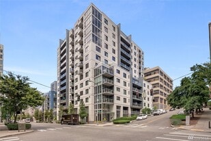 76 Cedar St, Unit 313 in Seattle, WA - Building Photo