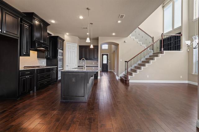7144 Chelsea Dr in North Richland Hills, TX - Foto de edificio