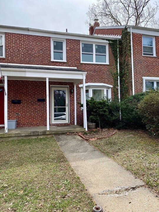 125 Marburth Ave in Towson, MD - Building Photo