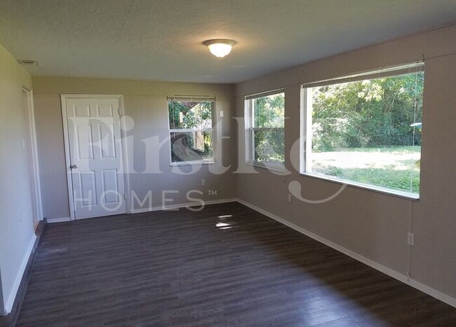 3567 Harbor Blvd in Port Charlotte, FL - Foto de edificio - Building Photo