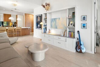 2831 S Bayshore Dr in Miami, FL - Building Photo - Building Photo