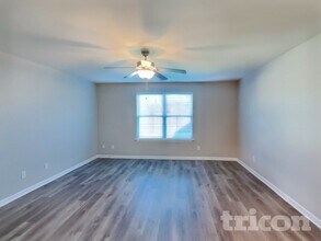 3723 Burdette Wy. in Murfreesboro, TN - Foto de edificio - Building Photo