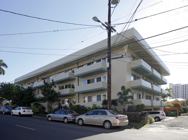 Maikiki Court in Honolulu, HI - Building Photo - Building Photo