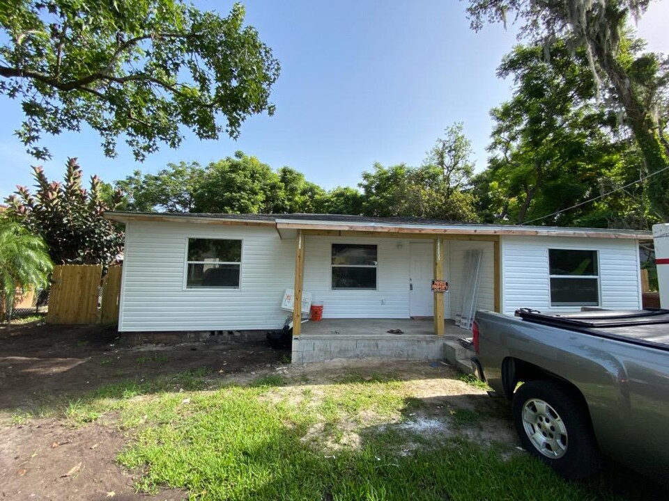 1206 ne 5th st in Mulberry, FL - Building Photo