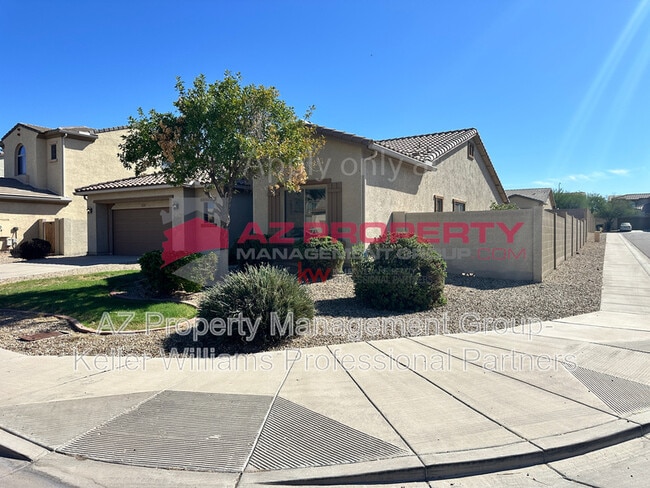 5229 W Beautiful Ln in Phoenix, AZ - Building Photo - Building Photo