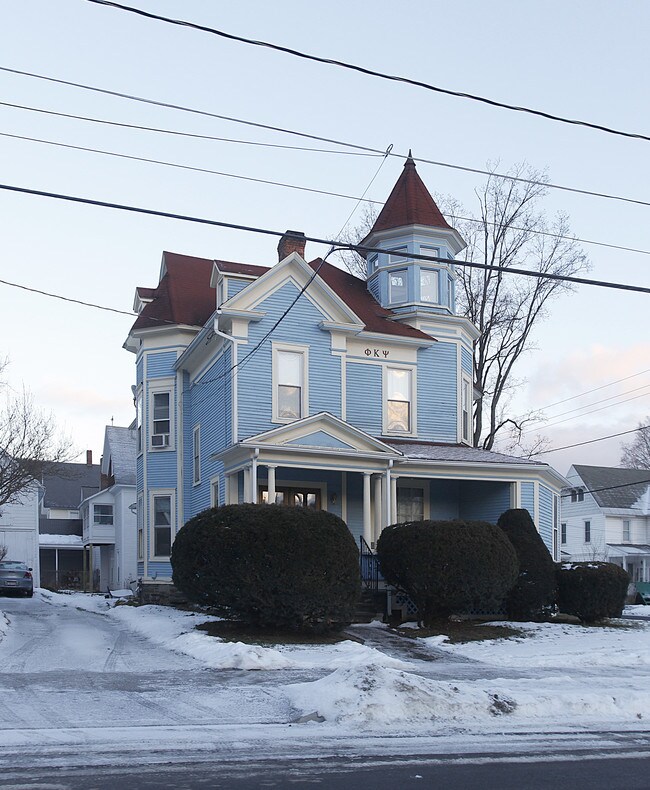 56 Spruce St in Oneonta, NY - Building Photo - Building Photo