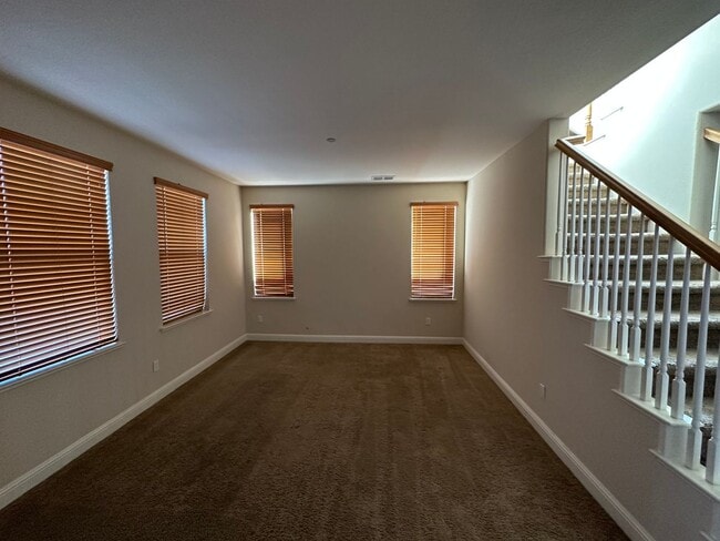 3245 Pillsbury Rd in West Sacramento, CA - Building Photo - Building Photo