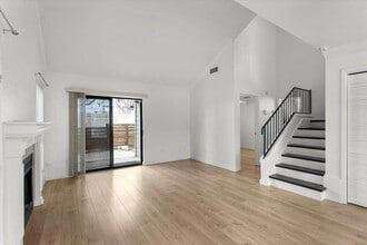 2018 W Rundberg Ln, Unit 611 in Austin, TX - Building Photo - Building Photo