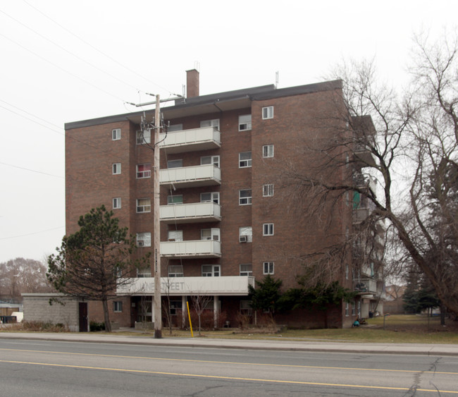 Jane John Best Apartments in Toronto, ON - Building Photo - Building Photo