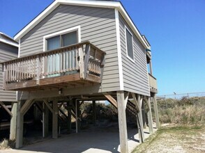 56821 North Carolina Hwy 12 in Hatteras, NC - Building Photo - Building Photo