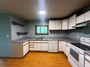 1310 Woll Rd in North Pole, AK - Building Photo - Building Photo