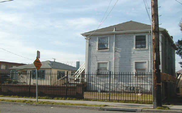 1705 39th Ave in Oakland, CA - Building Photo - Building Photo