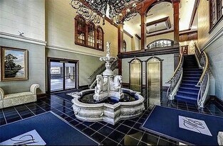 3334 Peachtree Rd NE in Atlanta, GA - Building Photo