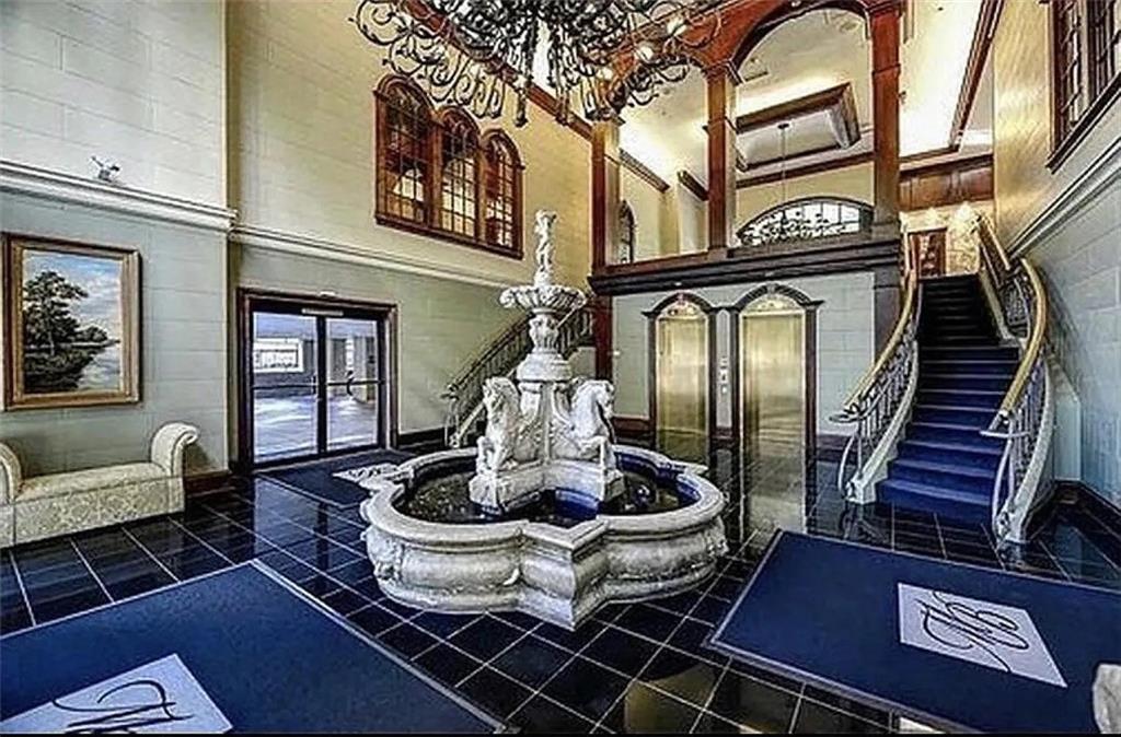 3334 Peachtree Rd NE in Atlanta, GA - Building Photo