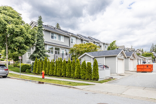 1395 Marguerite St in Coquitlam, BC - Building Photo - Building Photo