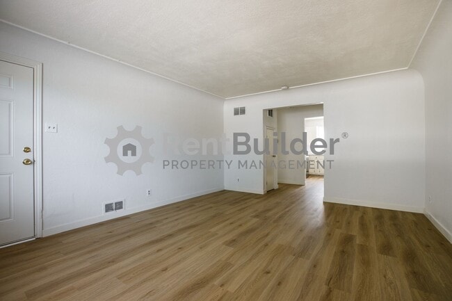 2008 Martha St NE in Albuquerque, NM - Building Photo - Building Photo