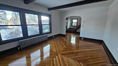 29 Oak Ave in Hempstead, NY - Building Photo - Building Photo