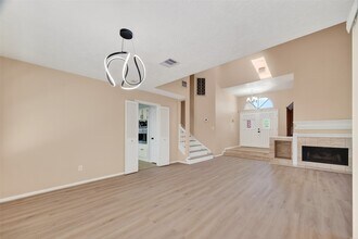 814 Heathgate Dr in Houston, TX - Building Photo - Building Photo