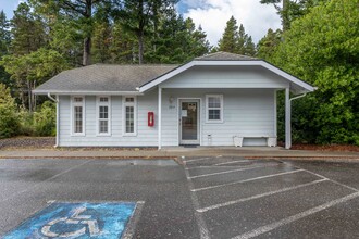 Cedar Point Cottages in Port Orford, OR - Building Photo - Building Photo