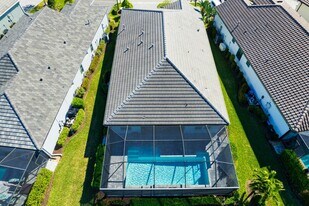 2925 Willow Ridge Ct in Ft. Myers, FL - Building Photo