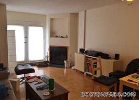 345 Franklin St, Unit 401 in Cambridge, MA - Building Photo