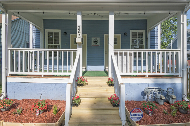243 Iswald St SE, Unit #2 in Atlanta, GA - Building Photo - Building Photo