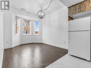 760 Lawrence Ave W in Toronto, ON - Building Photo - Building Photo