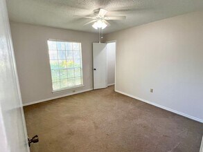 4602 Elkwood Ln in Arlington, TX - Building Photo - Building Photo